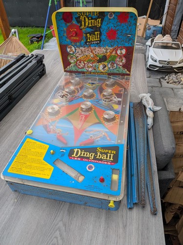 Flipper super ding ball les - ding-ball, «