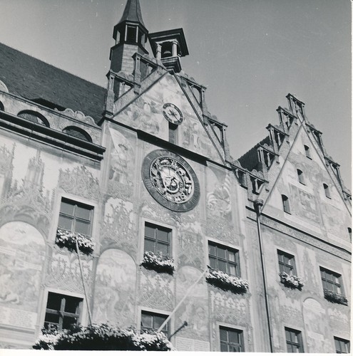 Ulm 1960 façade horloge - ulm,