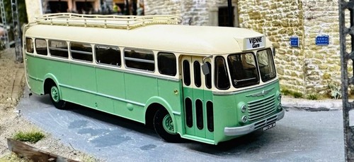 Ree 133 autocar renault - -,