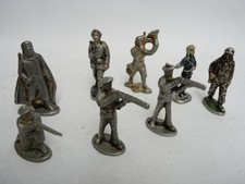 Soldier ALUDO Military War Toy Militaria (x8) (14277)