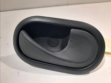 poignee int porte avd renault