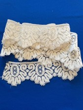 ancienne dentelle de  guipure : 166X 6 cm (L42)