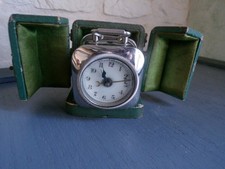 réveil ancien de voyage dans