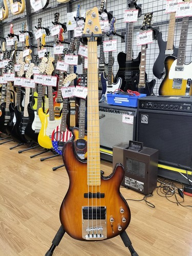 Guitare basse électrique