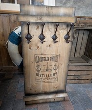 PROBE GARDE-ROBE MURALE