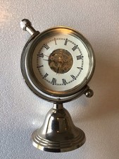 Petite Pendule De Table Loupe