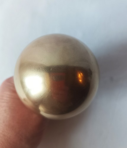 Ancienne grosse boule - , rampe