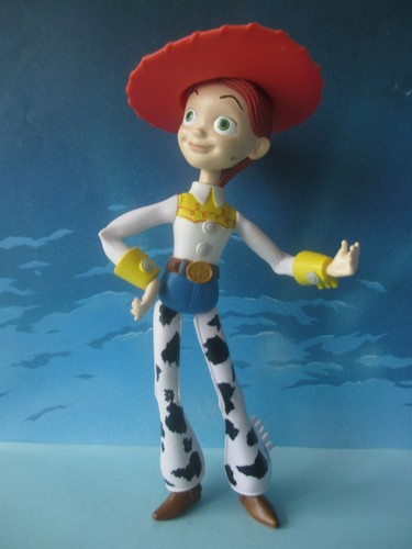 Tres belle figurine disney - tres,
