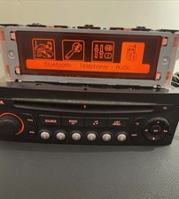 Autoradio et l’afficheur