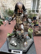 Predator Cinemaquette With
