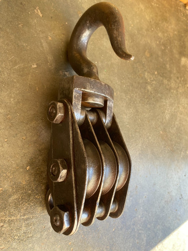 Ancienne grosse poulie 3 - poulie, à