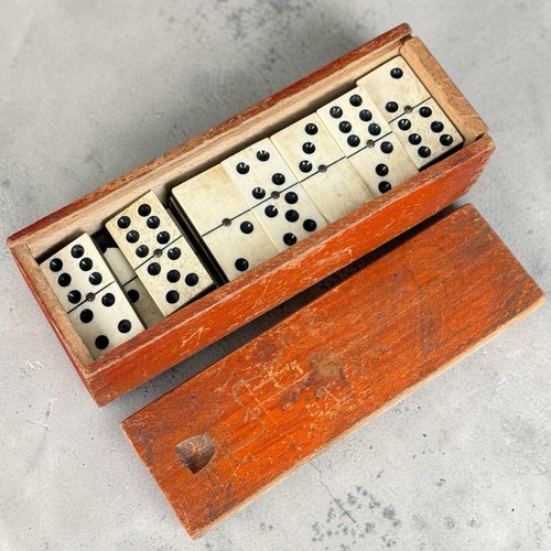 Jeu dominos anciens années - dominos,