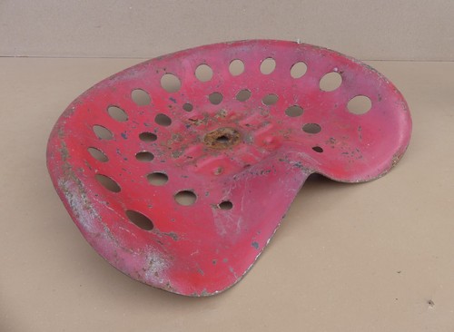 Ancien siège assise faucheuse