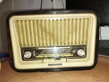 Radio tres ancienne Mignonette