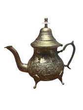 Ancienne théière marocaine Fès – Artisanat du Maroc – métal argenté gravé main