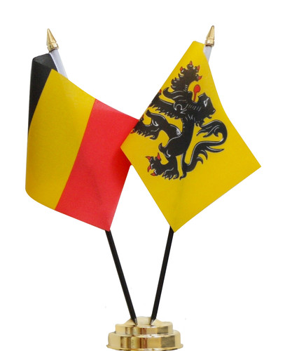 Ensemble drapeaux table - de,