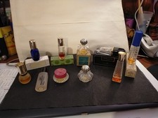 lot de miniatures de parfum
