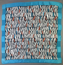 Magnifique foulard vintage   "