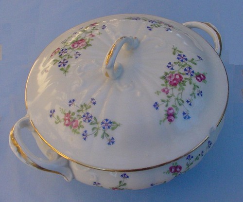 Jolie soupière porcelaine - jolie,