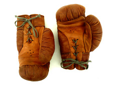 Beaux gants de boxe anciens en