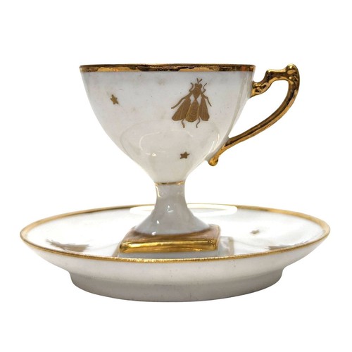 Tasse sous - tasse, et