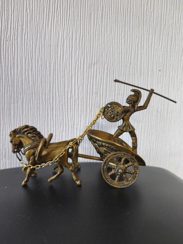 Achille sur son - , char
