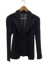 PLEATS PLEASE ISSEY MIYAKE