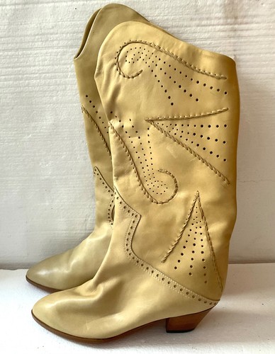 Bottes santiags cuir beige - en,