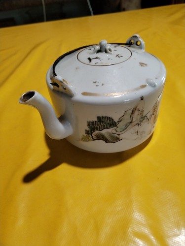 Ancienne theiere asiatique - ancienne,