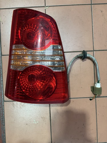 Feu arriere principal gauche
