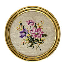 Ancien canevas broderie aux petits points, cadre doré, fleurs