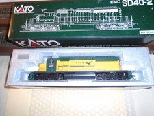 KATO #37-2704 POWERED EMD SD40-2 DIESEL LOCOMOTIVE - CNW #6922 (DCC READY) HO