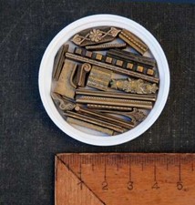 Lot de fers à dorer plaque matériel reliure dorure ancien cuir bronze/laiton