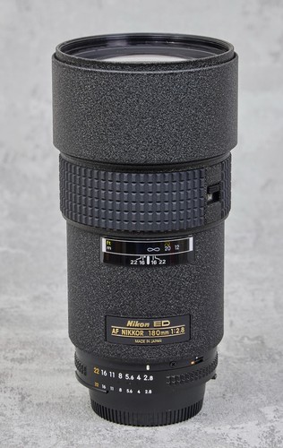 Nikon 180 2 - mm, 1:2,8