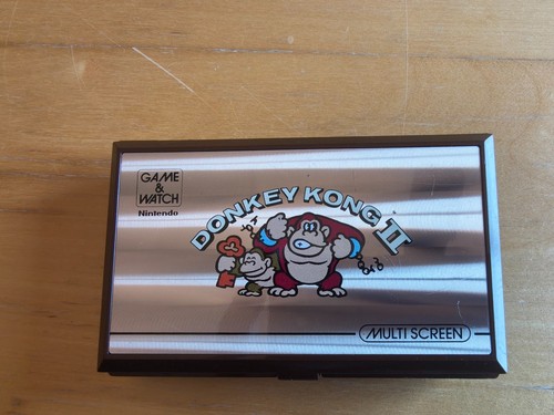Donkey kong game watch - 2,