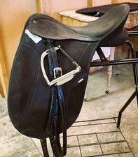 18" Wintec Pro Dressage Saddle- Black