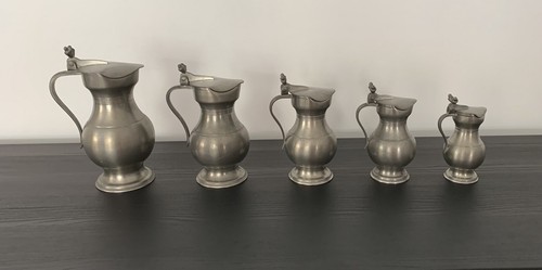 Série pots etain - série, en