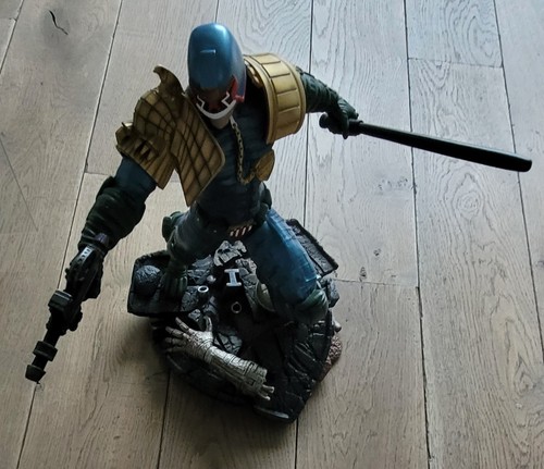Judge dredd statue sideshow - judge,