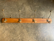 Ancien porte manteau mural bois et laiton à 4 patères, vintage