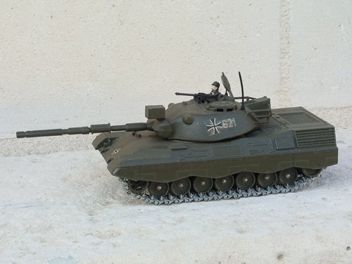 Char tank solido kpz leopard - tank,