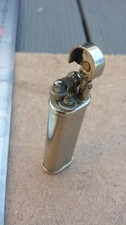 Ancien briquet vintage au gaz