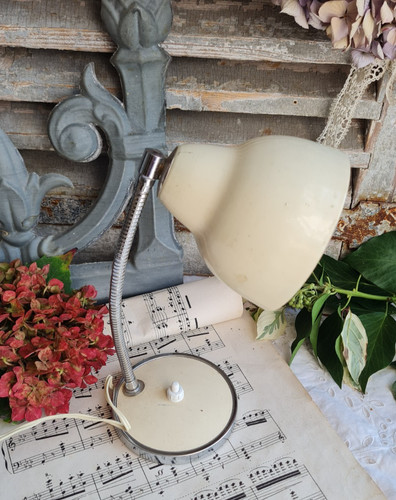 Ancienne petite lampe de - ancienne,