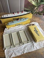 Lot Bateaux TRI-ANG et Quai