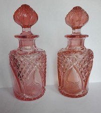 2 flacons de toilette en verre