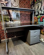 Bureau + Caisson