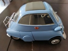 BMW Isetta 250 1/18