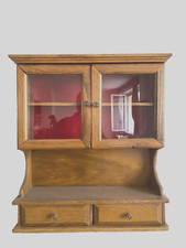 petite vitrine en chêne  deux portes deux tiroirs . XX siècle .