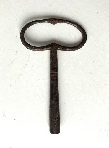 Ancienne cle pour carre - cle,