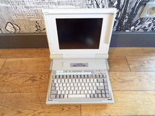 ORDINATEUR-PC-VINTAGE-OLIVETTI