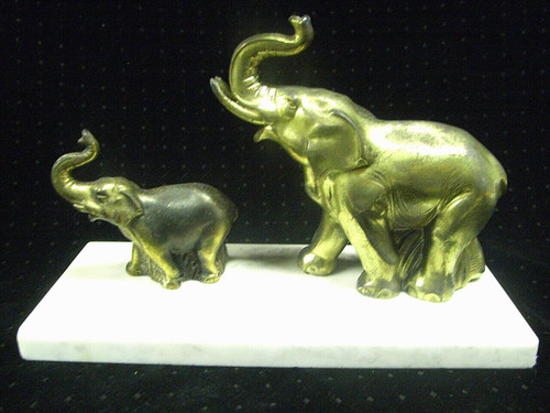 Elephant sculpture - ,